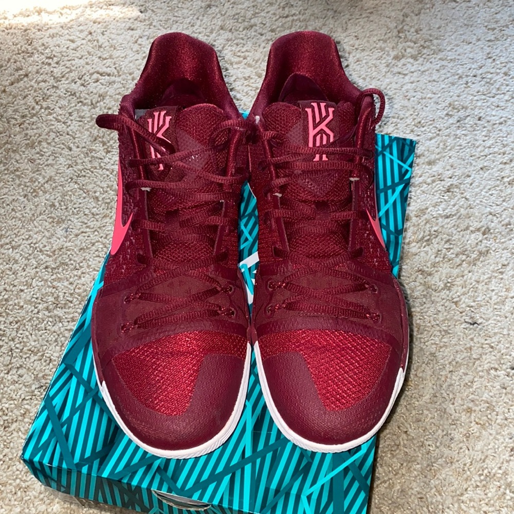 Kyrie 3 - men’s shoes